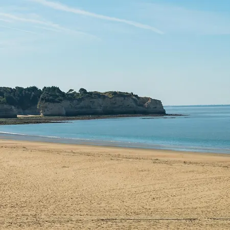 Lagrange Les Maisons De Georges Апарт-отель Сен-Жорж-де-Дидон